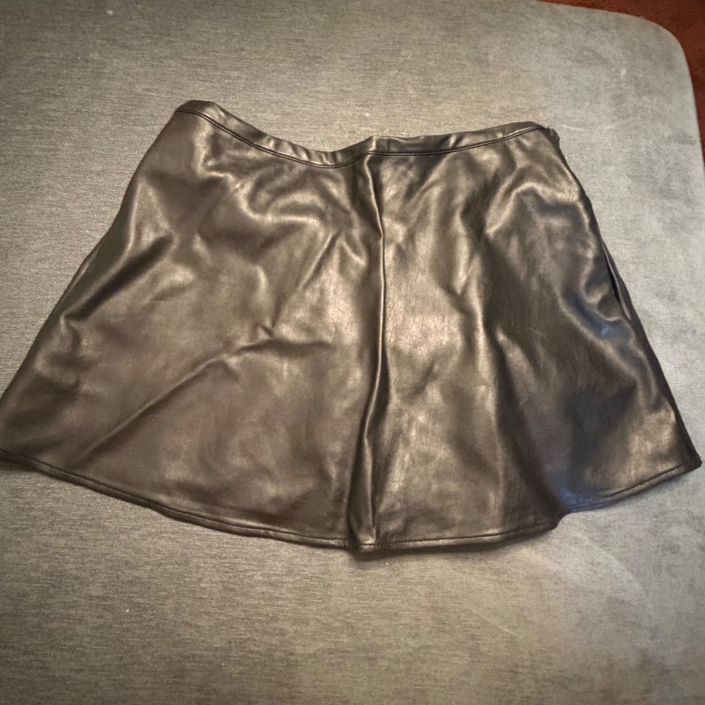 We The Free Free People Black Vegan Leather Smocked Skort Mini OB2319130 Mens M